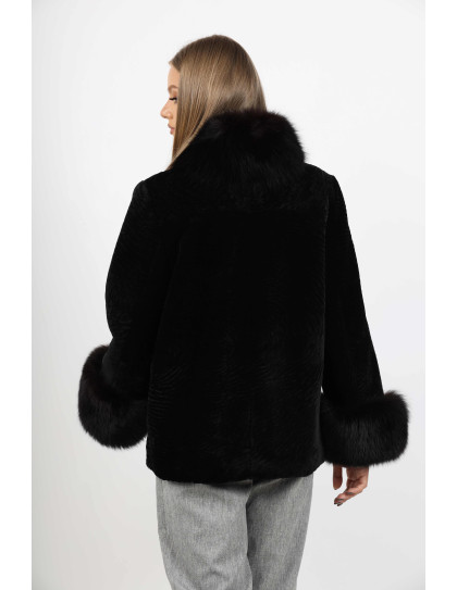 Capă de Damă din Blană de Miel...