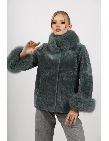 Capă de Damă din Blană de Miel Australian Verde Mentă și Guler din Vulpe Argintie Model Mirela Verde Menta