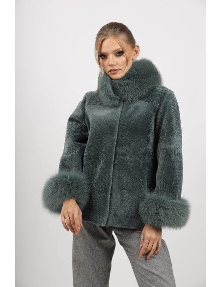 Capă de Damă din Blană de Miel Australian Verde Mentă și Guler din Vulpe Argintie Model Mirela Verde Menta