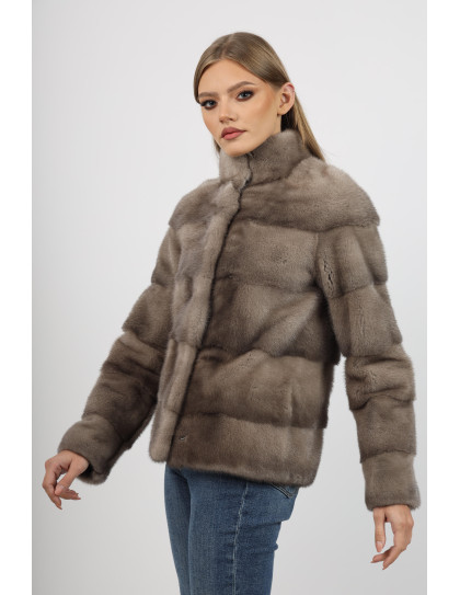 Haină de Damă din Blană de Nurcă Gri... Haină de Damă din Blană de Nurcă Gri...