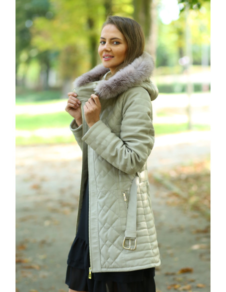 Geacă de Damă Matlasată Din Piele de Miel și Guler din Vulpe Argintie Model Dalia Crem